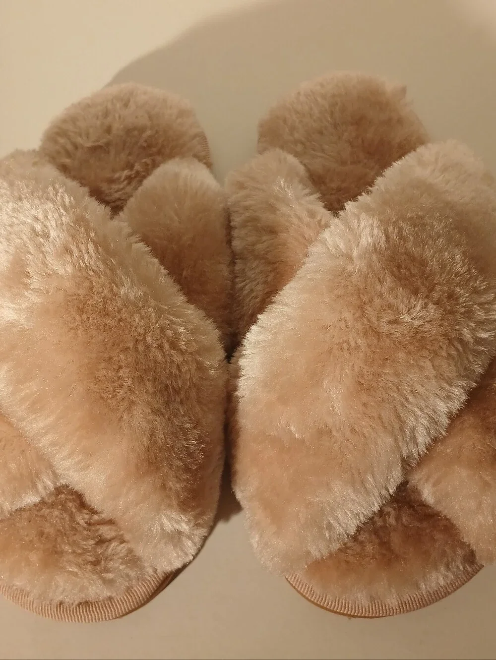 Plush Cross-Band Women’s Slippers in Beige
